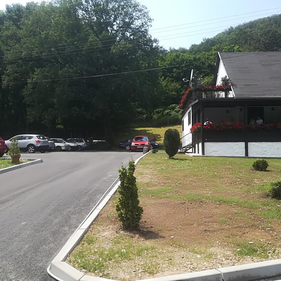 Penzion a Reštaurácia Hanišberg Krupina Exterior foto